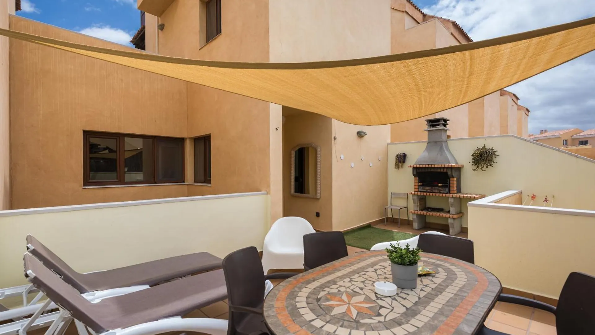 Sunset Beach 4 Bedroom Villa 200M To Beach+Fast Wifi Corralejo Spain